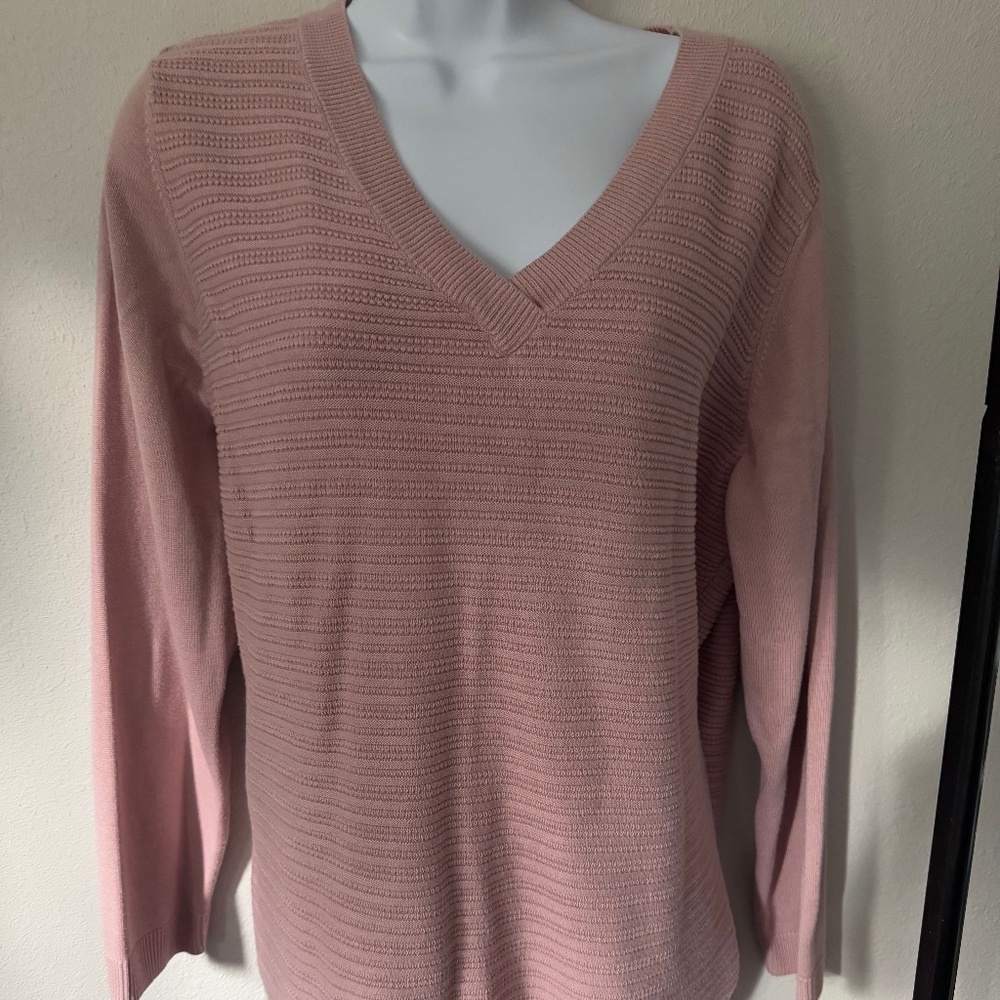 Hilary Radley XL Pink Vneck sweater